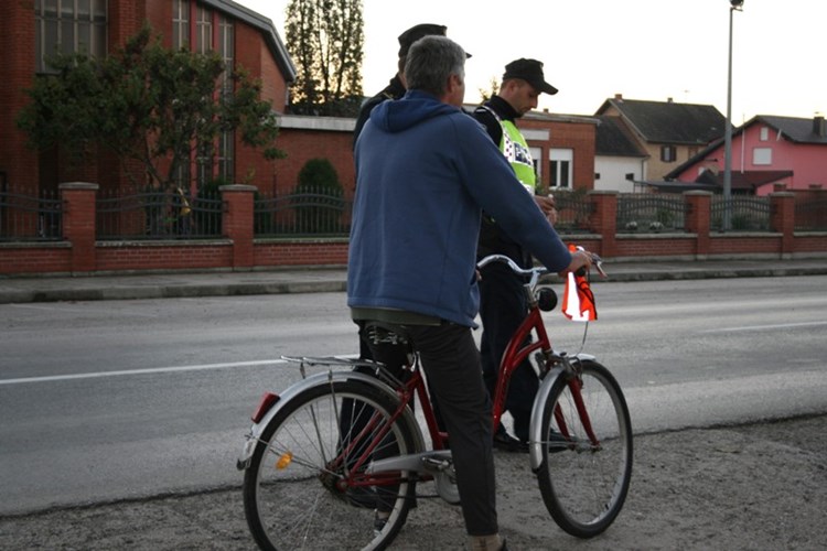 Slika /PU_VS/Akcije/Biciklisti u prometu/privlaka i vinkovci/IMG_0208.JPG